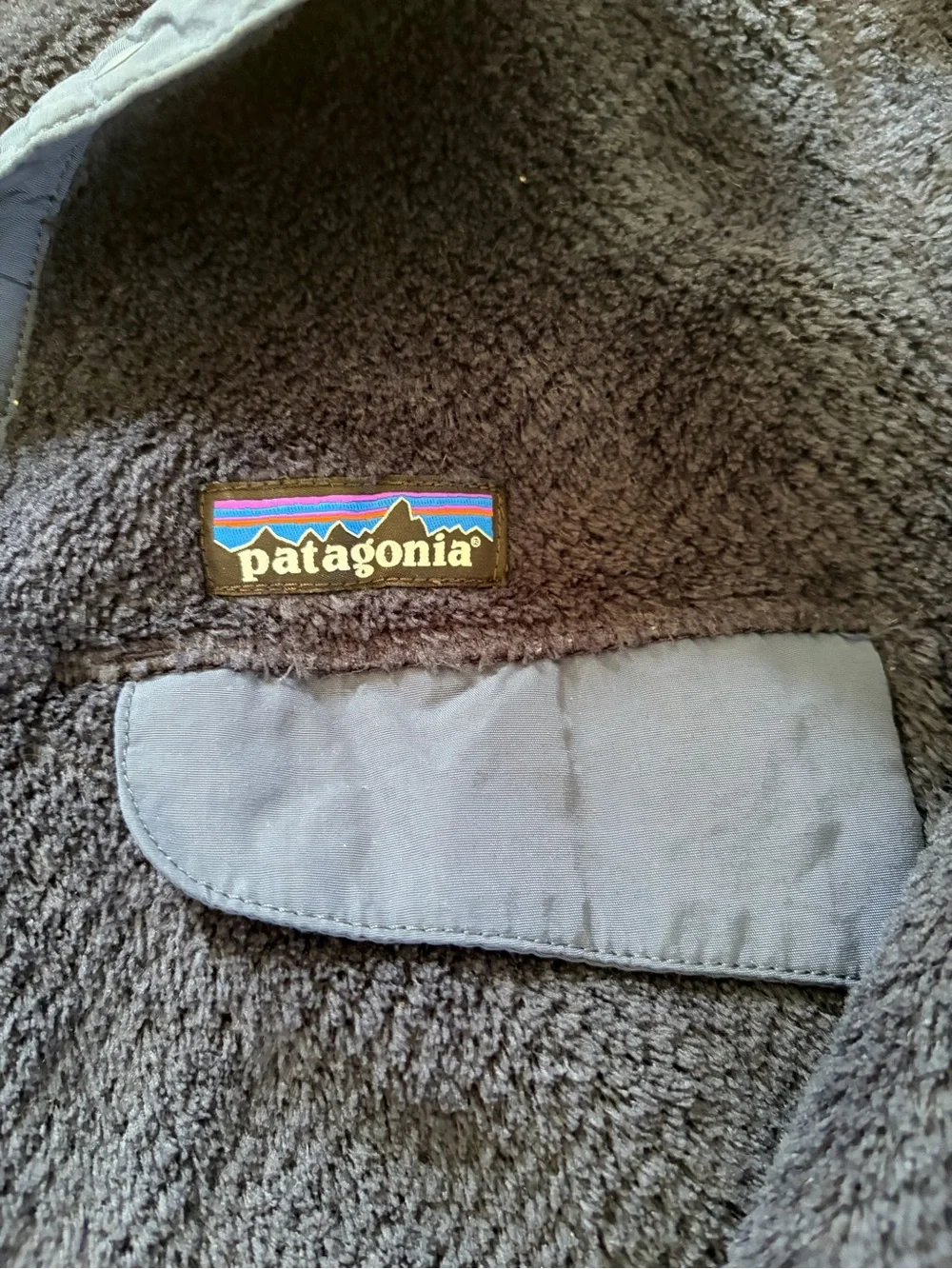 Patagonia Women’s Re-Tool Snap-T Navy Pullover - Picture 3 of 4